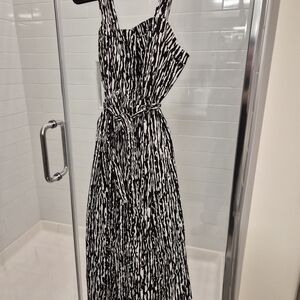 Banana Republic Monochrome Maxi Dress